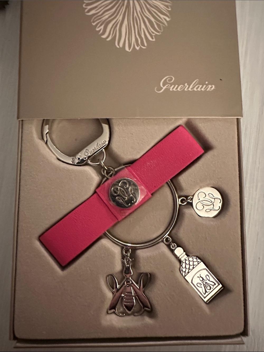 New In Box Guerlain La Petite Robe Noire Wardrobe Key Ring Brelok KeyRing
